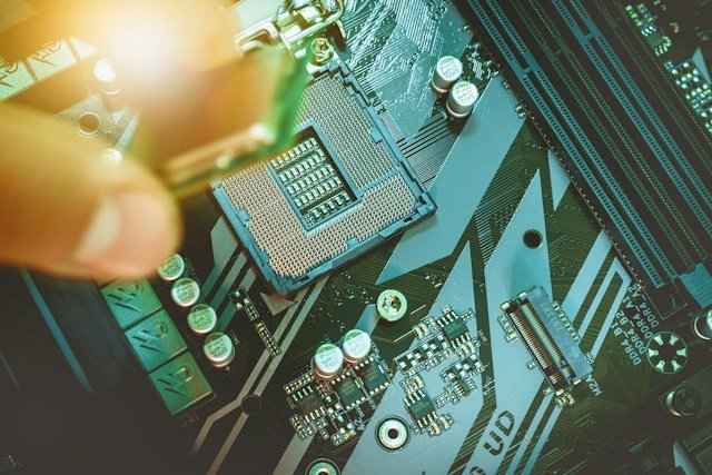 Installing a RAM stick into a desktop